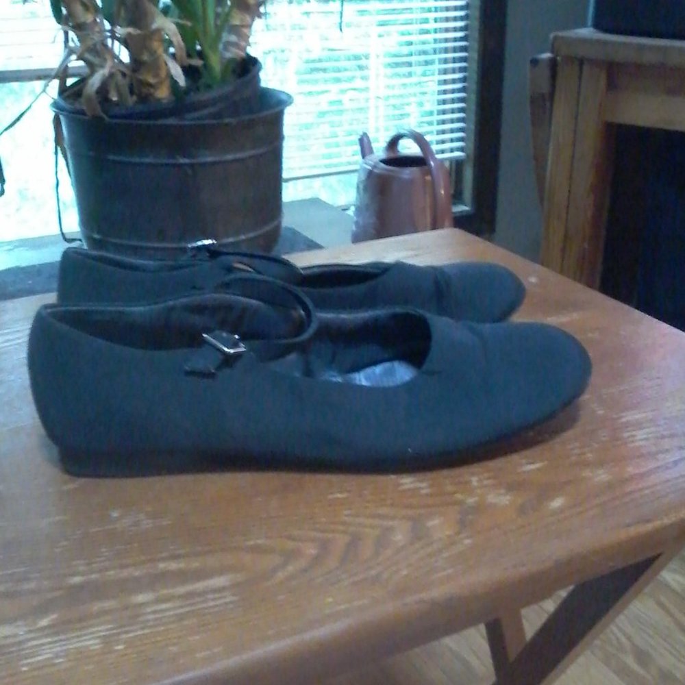 Womans Prima Royale vintage flat shoes